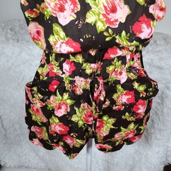 CONFESS BLACK, PINK, & GREEN FLORAL ROMPER SZ.M EUC - Picture 4 of 9